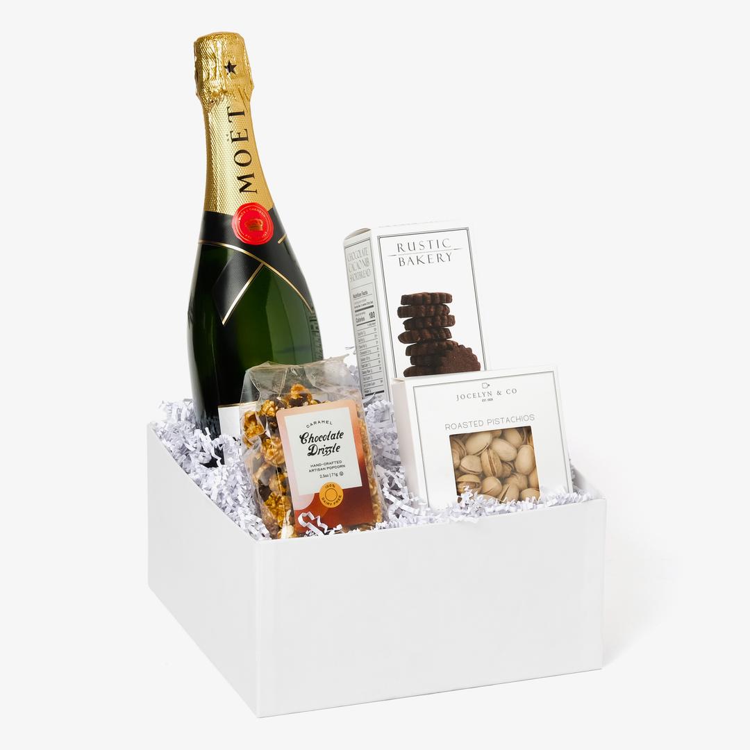 Champagne & Snacks Deluxe | Moet Edition