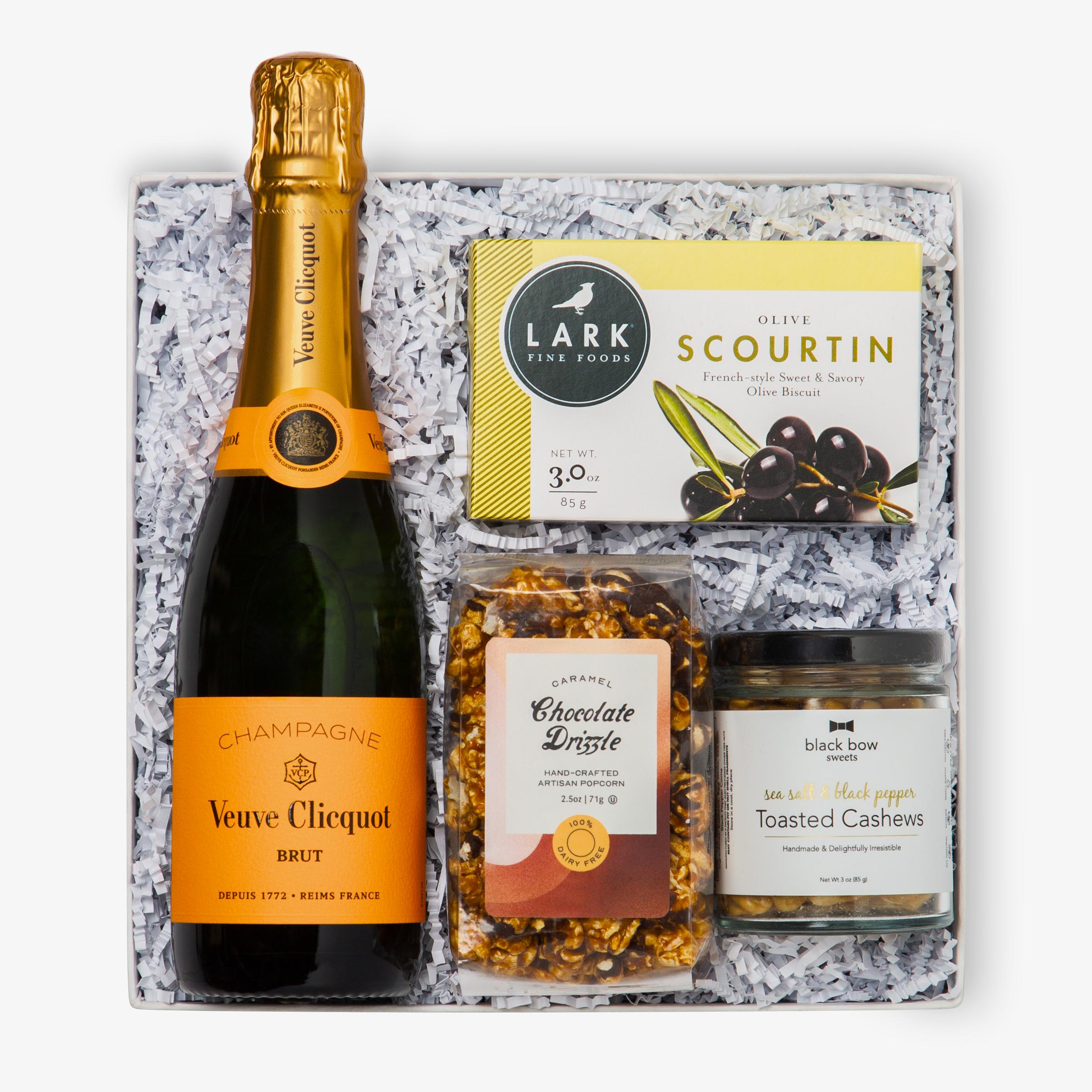 Champagne & Snacks Deluxe - Veuve Clicquot