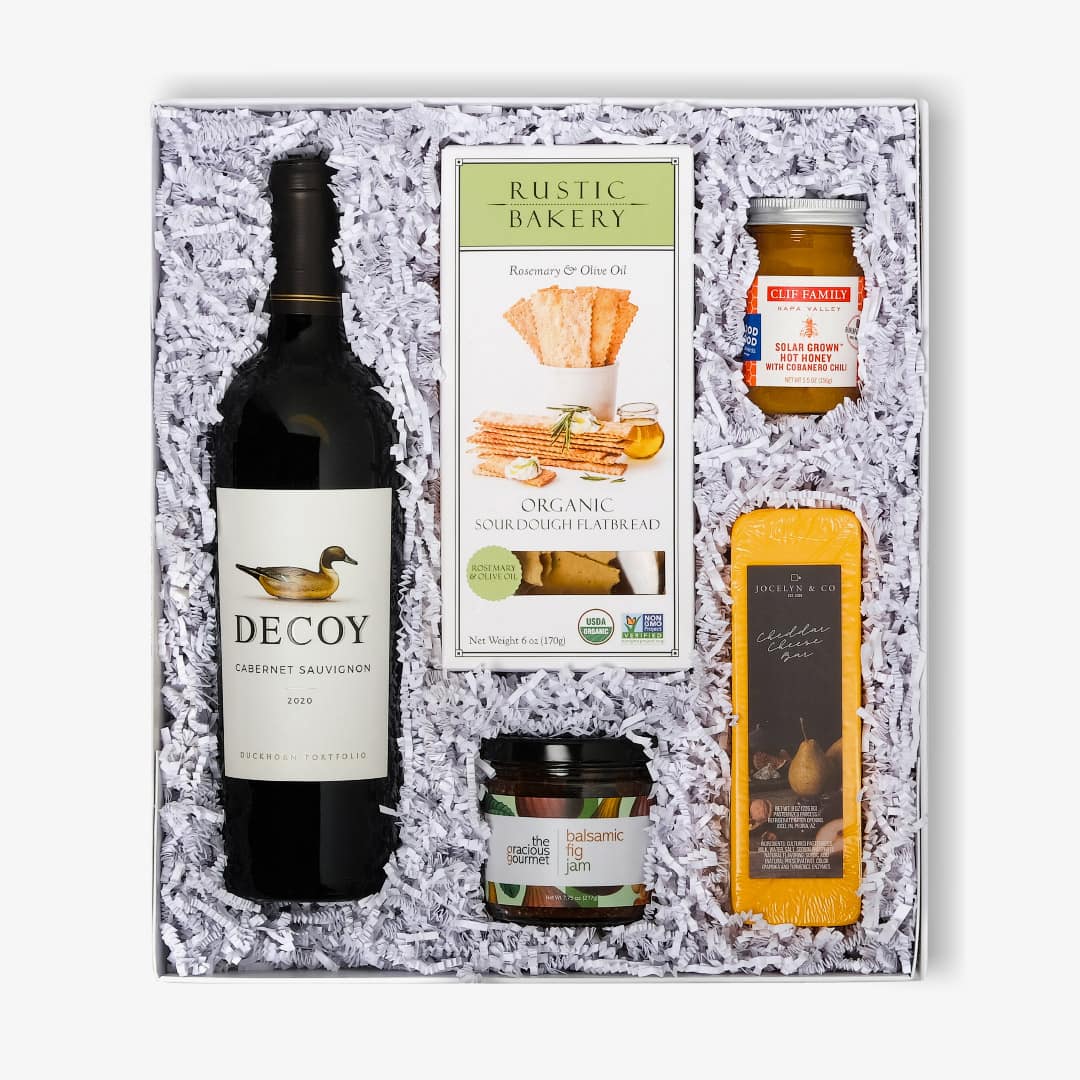 A Look At Our Wine And Cheese Gift Basket - Fountain Gifts